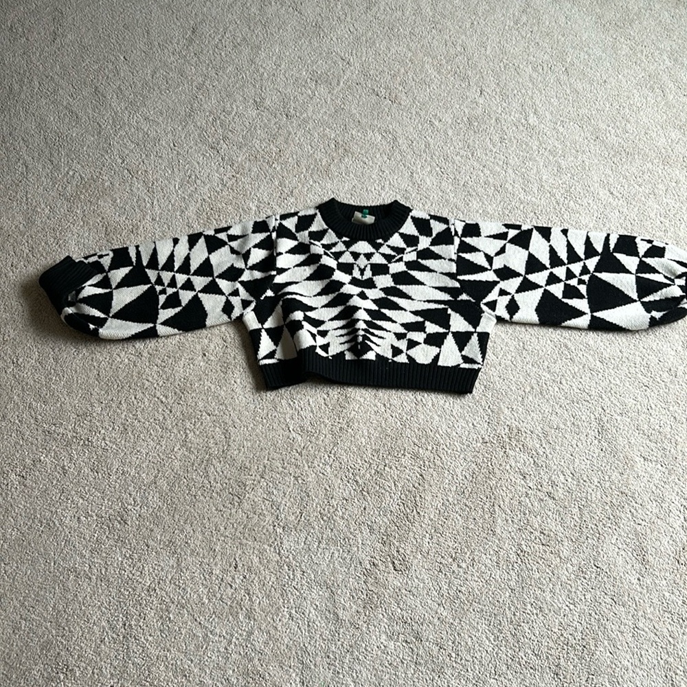 FARM Rio Black and White Geometric Crew Neck Sweater